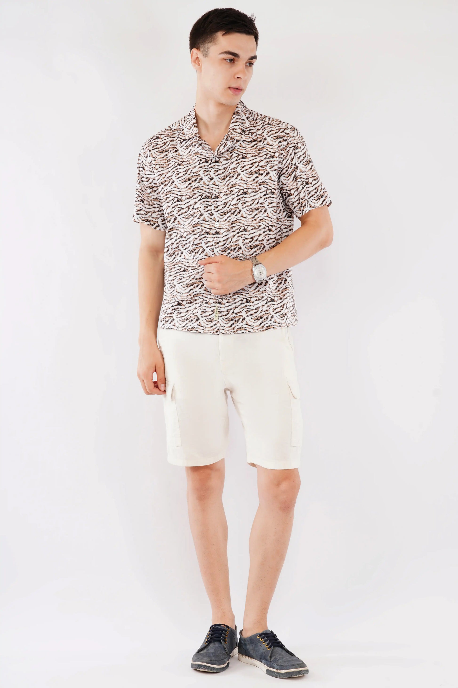 Classic men’s relaxed fit Cuban collar brown printed shirt — Olevorr Sorrel