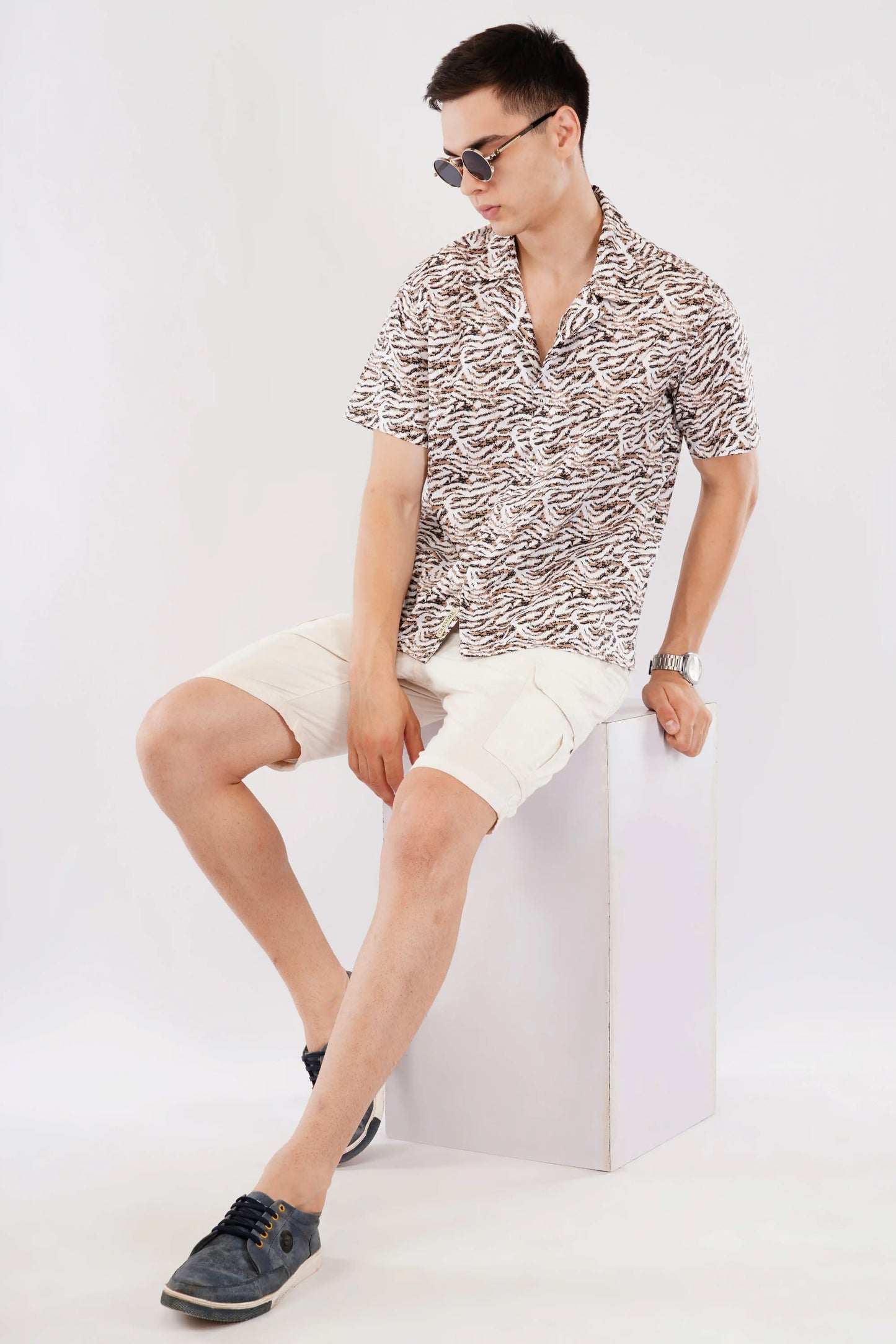 Olevorr Sorrel brown relaxed fit Cuban collar printed shirt — front view