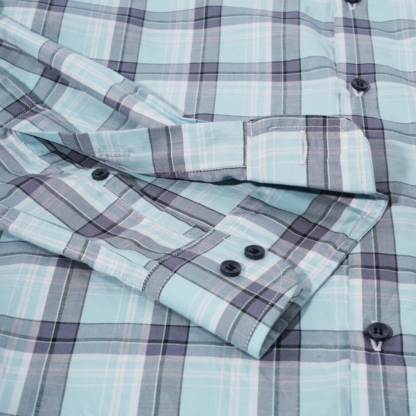 Kieran slim fit blue checkered shirt — cuff close-up