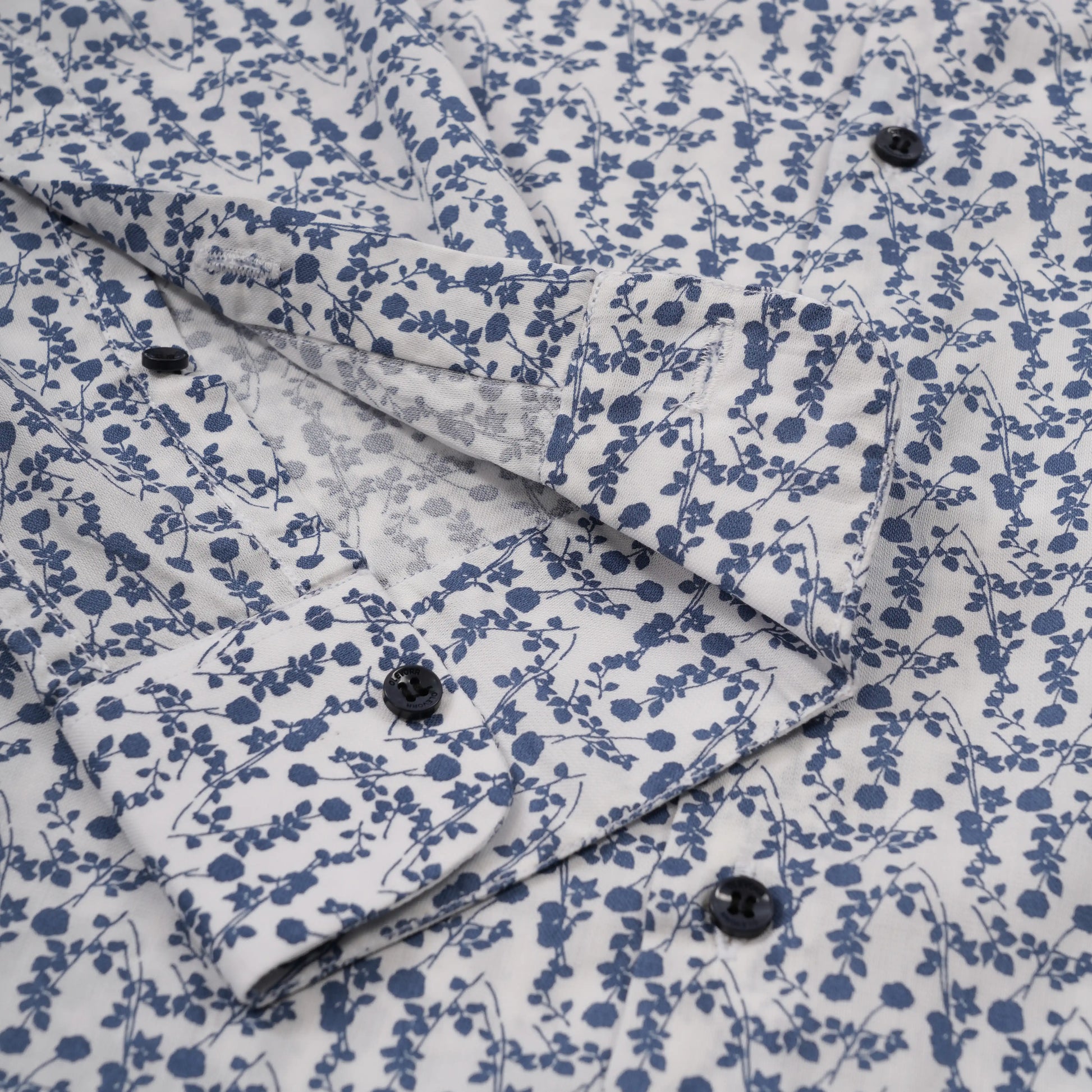 Raffo slim fit full sleeve men’s shirt — poplin cuff close-up