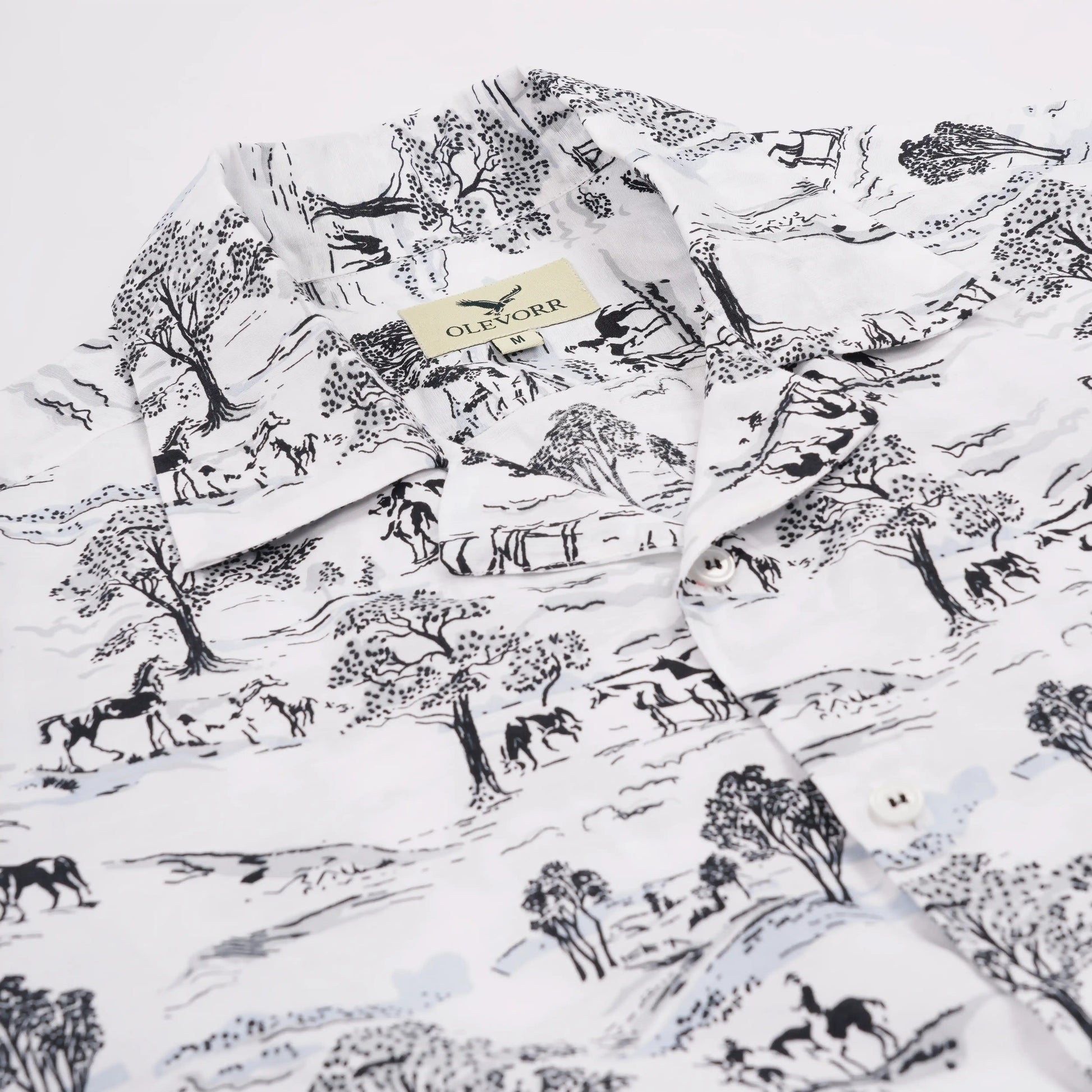 Kairo relaxed fit men’s Cuban collar shirt — white printed fabric close-up