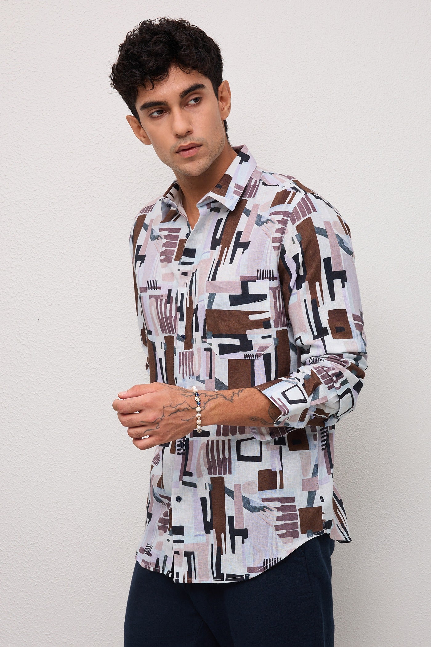 AMALFI- MENS AMALFI PREMIUM COTTON LINEN BLEND MULTICOLOR CONTEMPRORY PRINT SLIM FIT SHIRT