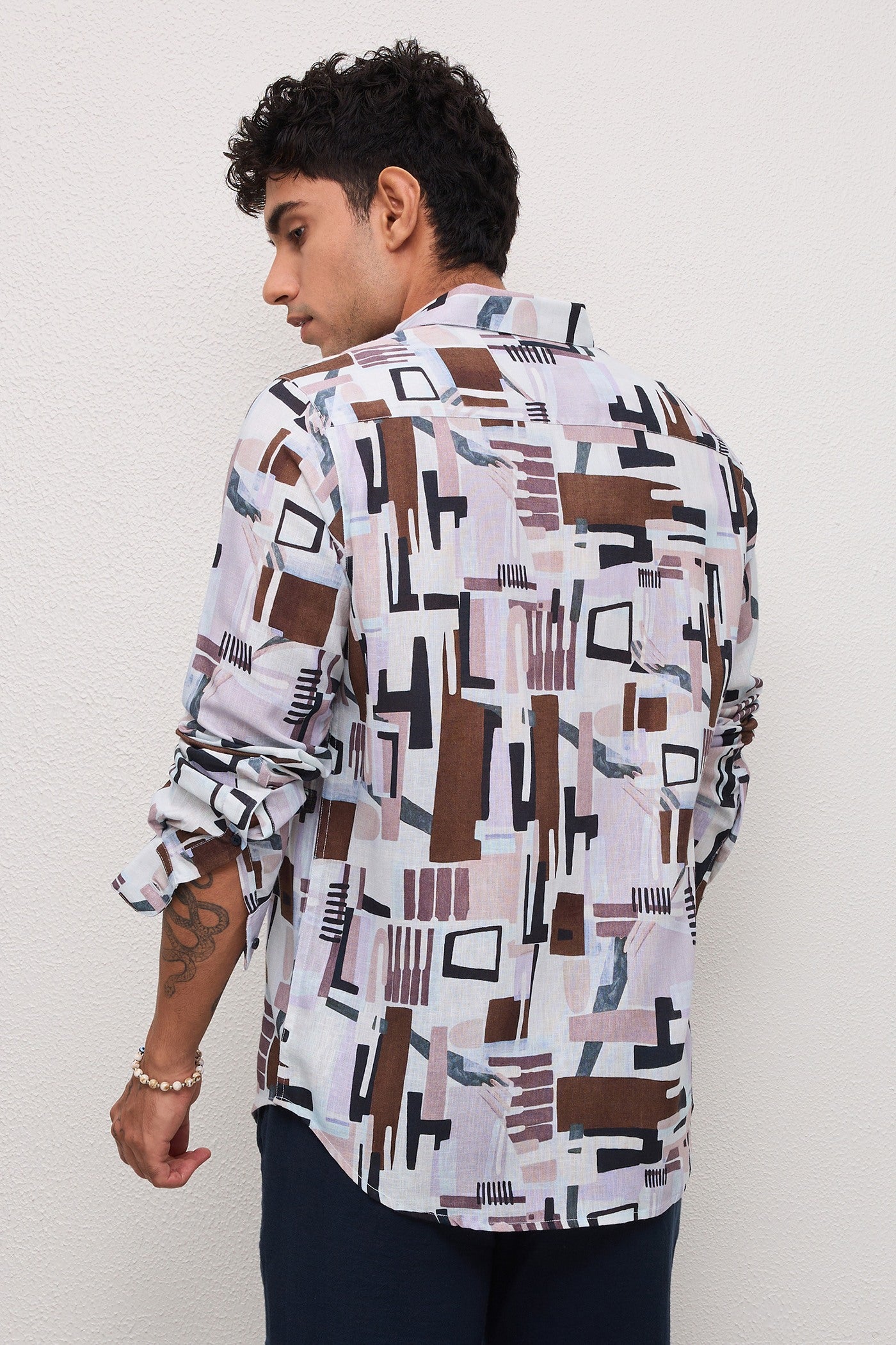 AMALFI- MENS AMALFI PREMIUM COTTON LINEN BLEND MULTICOLOR CONTEMPRORY PRINT SLIM FIT SHIRT