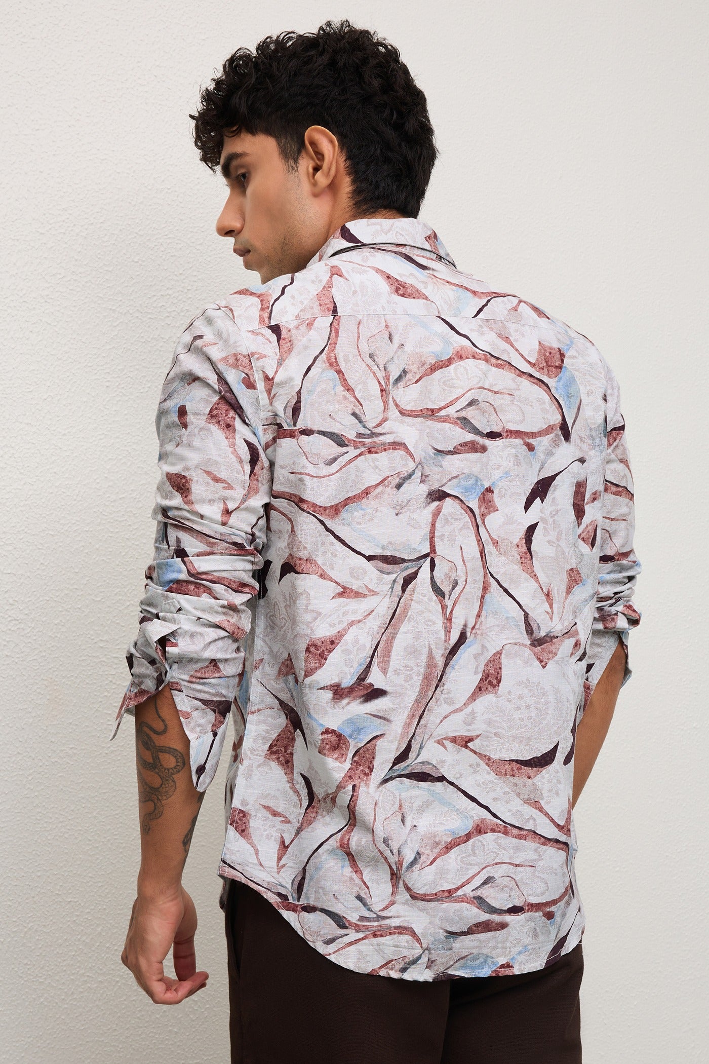 RAVELLO- MENS RAVELLO PREMIUM COTTON BROWN PRINTED CASUAL SLIM FIT SHIRT