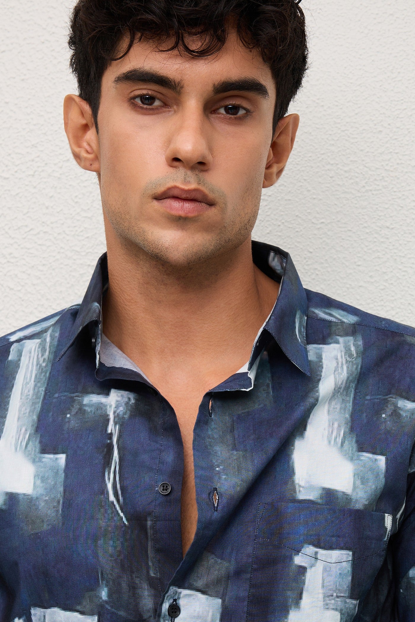 FJORD- MENS FJORD PREMIUM COTTON NAVY BLUE CONTEMRORY PRINT SLIM FIT SHIRT